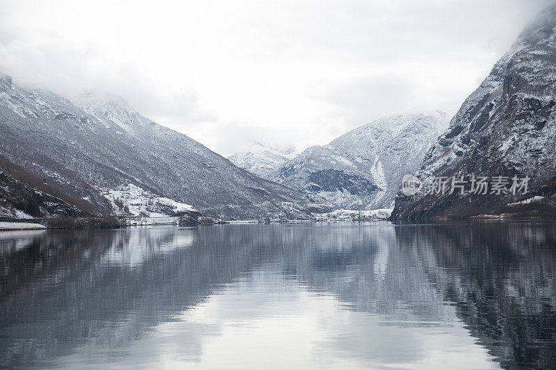 挪威冬季的n øyfjord